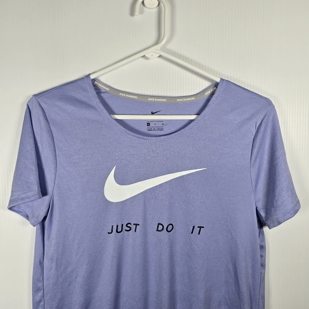 NWOT Nike Dri Fit Purple Just Do It T-Shirt Womens M Purple Faint Stripe Scoop